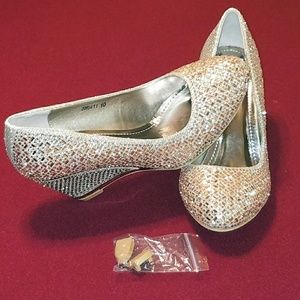 NWT!!! Bolaro rose gold/champagne wedge heel.Size 10. Best Offer.